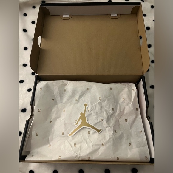 Orange, Black, and White Jordan 1 with Floral Embroidery. - Picture 7 of 7